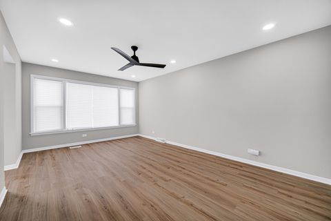 Tiny photo for 2250 E 92nd Place, Chicago, IL 60617 (MLS # 12564789)