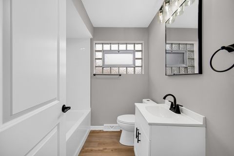 Tiny photo for 2250 E 92nd Place, Chicago, IL 60617 (MLS # 12564789)