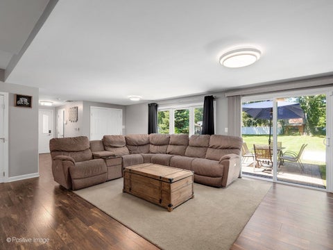 Tiny photo for 166 Forest View Avenue, Wood Dale, IL 60191 (MLS # 12714359)