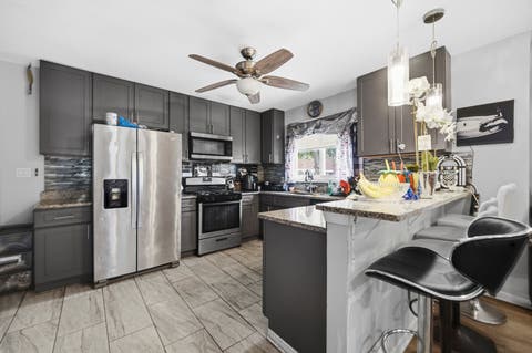 Tiny photo for 16230 Lowell Avenue, South Holland, IL 60473 (MLS # 12727382)