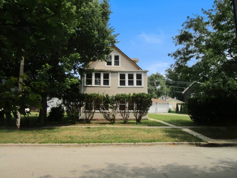 Tiny photo for 4129 Elm Avenue, Lyons, IL 60534 (MLS # 12745808)