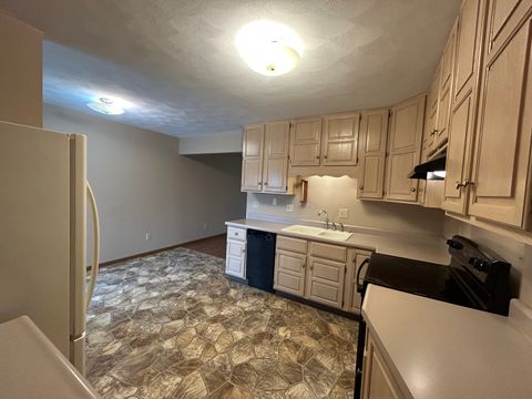 Tiny photo for 1233 47th Ave Court #16, East Moline, IL 61244 (MLS # 12619114)