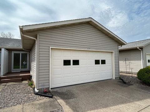 Tiny photo for 1233 47th Ave Court #16, East Moline, IL 61244 (MLS # 12619114)