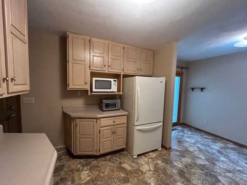 Tiny photo for 1233 47th Ave Court #16, East Moline, IL 61244 (MLS # 12619114)