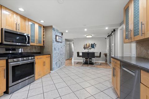 Tiny photo for Schaumburg, IL 60193 (MLS # 12656752)