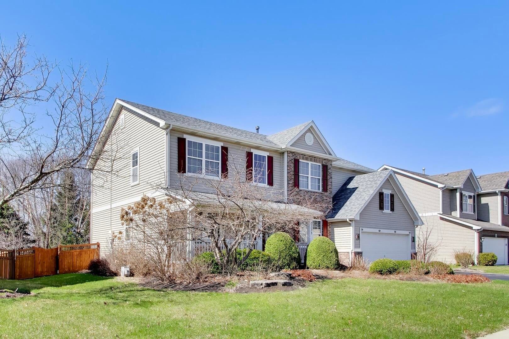 2553 LYMAN Loop