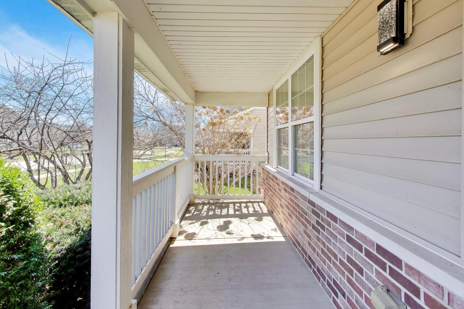 2553 LYMAN Loop