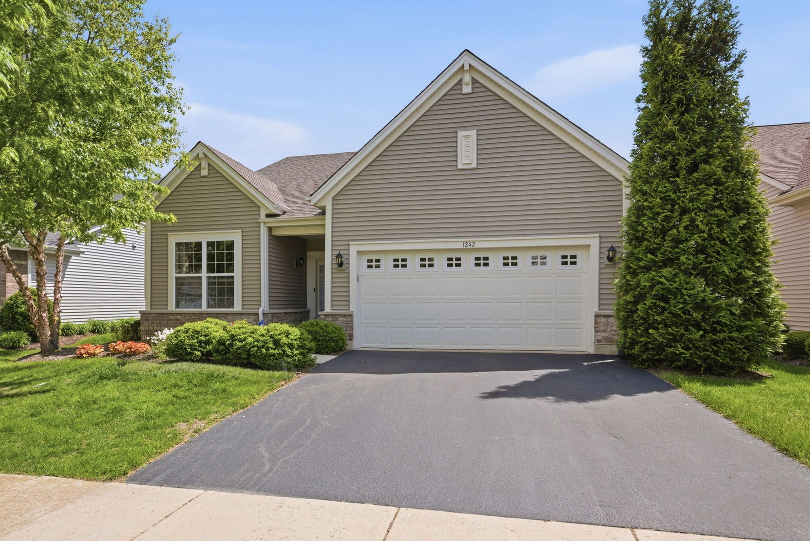 1242 Barkston Lane