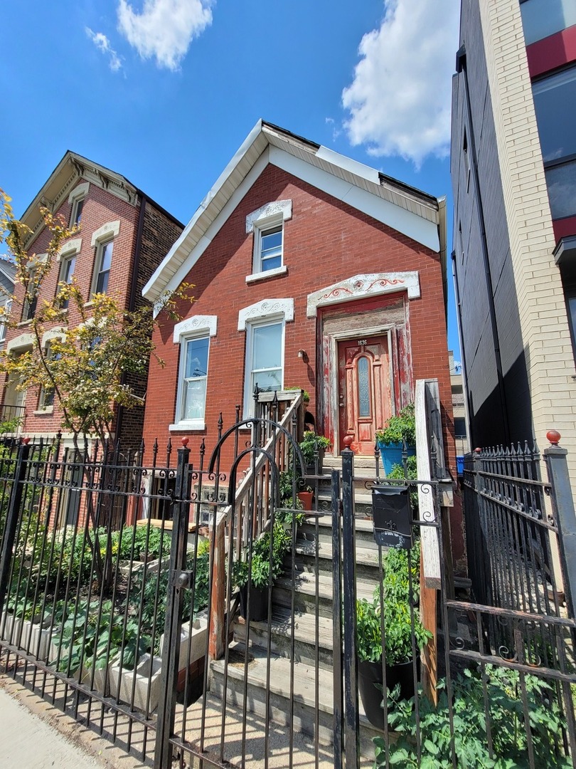 1636 W Augusta Boulevard