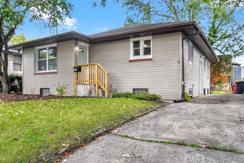 Tiny photo for 302 Henderson Avenue, Joliet, IL 60432 (MLS # 12479511)