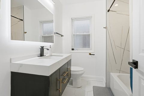 Tiny photo for 7450 S Bennett Avenue, Chicago, IL 60649 (MLS # 12791406)