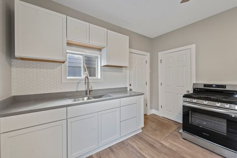 Tiny photo for 418 W Illinois Avenue, Aurora, IL 60506 (MLS # 12568714)