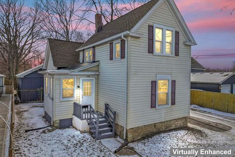 Tiny photo for 418 W Illinois Avenue, Aurora, IL 60506 (MLS # 12568714)