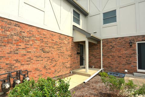 Photo of 802 E Hillside Avenue, Barrington, IL 60010 (MLS # 12722974)