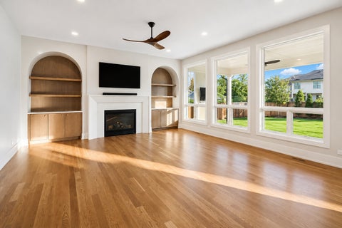 Tiny photo for 498 W 3rd Avenue, Elmhurst, IL 60126 (MLS # 12712286)