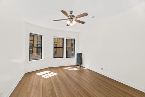 Tiny photo for 146 Clyde Avenue #2E, Evanston, IL 60202 (MLS # 12603413)