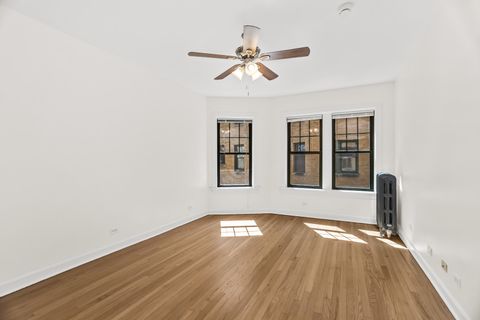 Tiny photo for 146 Clyde Avenue #2E, Evanston, IL 60202 (MLS # 12603413)