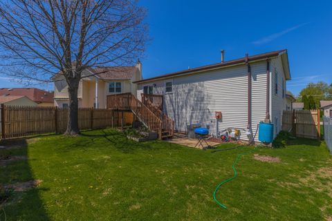 Tiny photo for 21 Cedar Court, Bloomington, IL 61701 (MLS # 12622906)