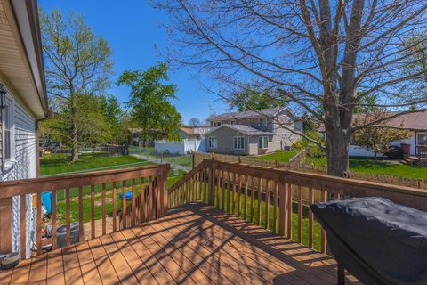 Tiny photo for 21 Cedar Court, Bloomington, IL 61701 (MLS # 12622906)