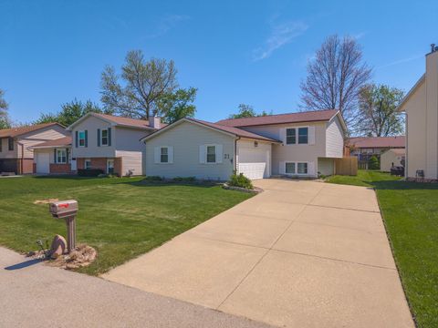 Tiny photo for 21 Cedar Court, Bloomington, IL 61701 (MLS # 12622906)