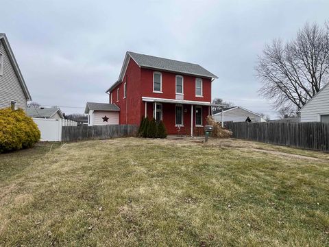 Photo of 3302 Rockingham Rd Road, Davenport, IA 52802 (MLS # 100000458)