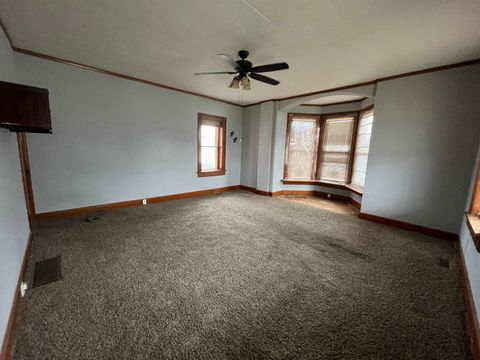 Tiny photo for 3302 Rockingham Rd Road, Davenport, IA 52802 (MLS # 100000458)