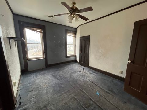 Tiny photo for 3302 Rockingham Rd Road, Davenport, IA 52802 (MLS # 100000458)