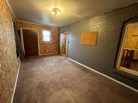 Tiny photo for 3302 Rockingham Rd Road, Davenport, IA 52802 (MLS # 100000458)