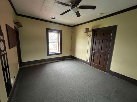 Tiny photo for 3302 Rockingham Rd Road, Davenport, IA 52802 (MLS # 100000458)