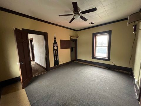 Tiny photo for 3302 Rockingham Rd Road, Davenport, IA 52802 (MLS # 100000458)