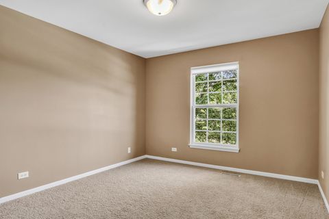 Tiny photo for 1313 Turnberry Lane, Mundelein, IL 60060 (MLS # 12428559)