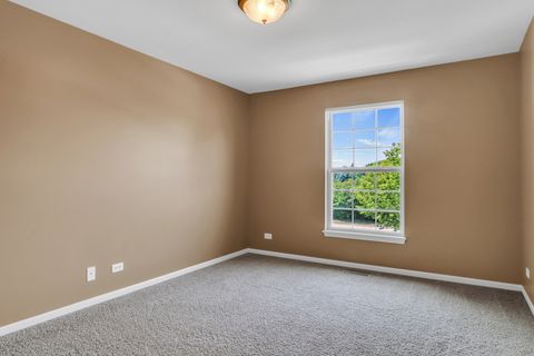 Tiny photo for 1313 Turnberry Lane, Mundelein, IL 60060 (MLS # 12428559)