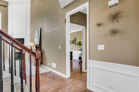 Tiny photo for 1313 Turnberry Lane, Mundelein, IL 60060 (MLS # 12428559)