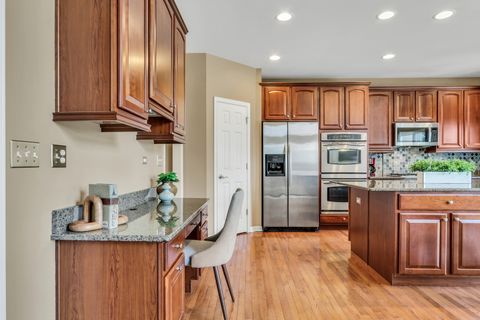Tiny photo for 1313 Turnberry Lane, Mundelein, IL 60060 (MLS # 12428559)