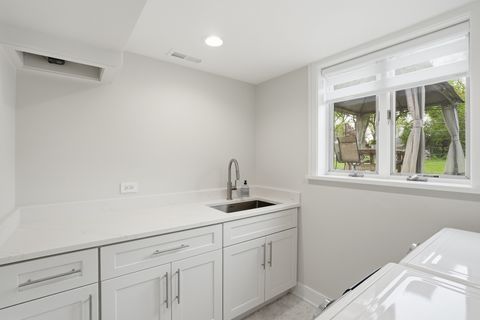 Tiny photo for 212 E Monterey Avenue, Schaumburg, IL 60193 (MLS # 12600390)