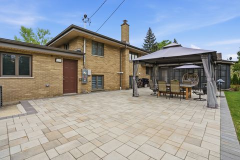 Tiny photo for 212 E Monterey Avenue, Schaumburg, IL 60193 (MLS # 12600390)