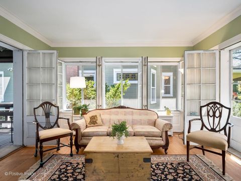 Tiny photo for 320 N Scoville Avenue, Oak Park, IL 60302 (MLS # 12652008)