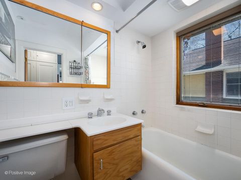 Tiny photo for 320 N Scoville Avenue, Oak Park, IL 60302 (MLS # 12652008)