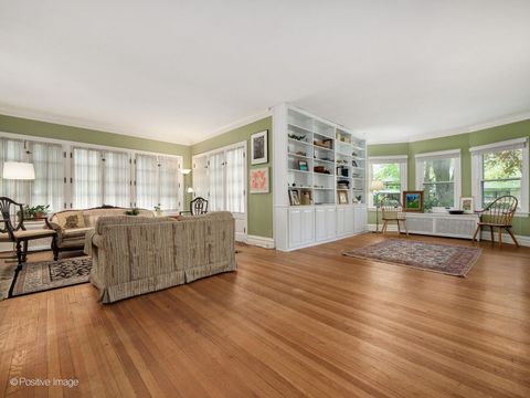 Tiny photo for 320 N Scoville Avenue, Oak Park, IL 60302 (MLS # 12652008)