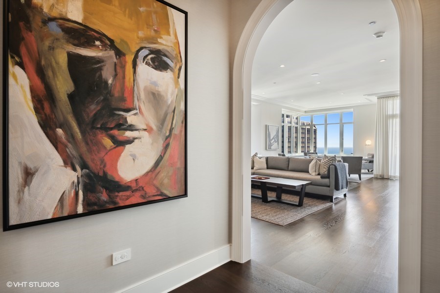 118 E Erie Street 32G