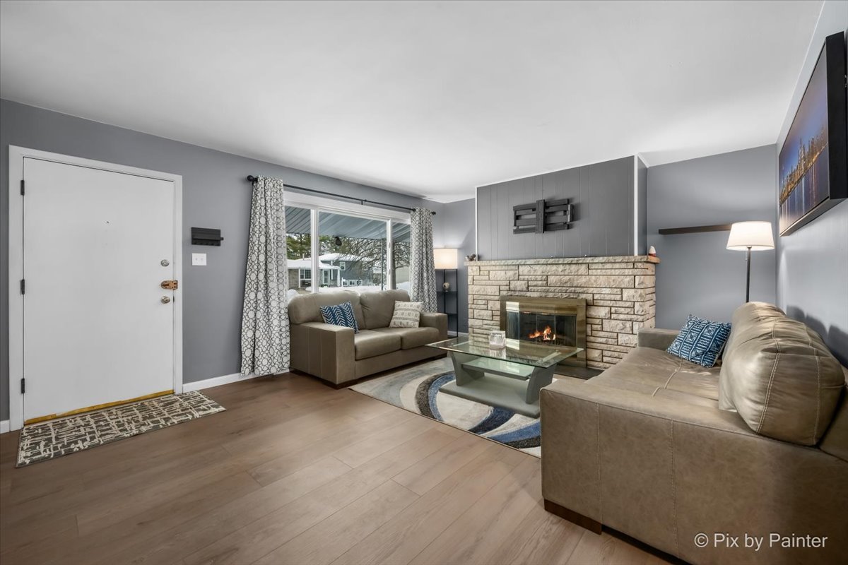 2212 Mayfield Avenue