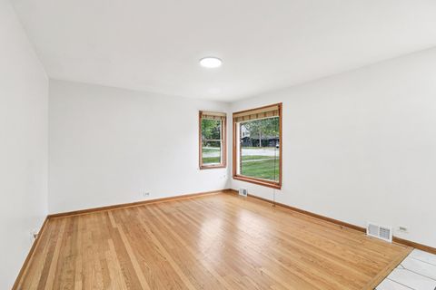 Tiny photo for 1039 S School Street, Lombard, IL 60148 (MLS # 12528381)