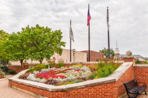 Tiny photo for 84 N Parkside Avenue, Glen Ellyn, IL 60137 (MLS # 12512072)