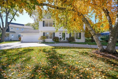 Tiny photo for 84 N Parkside Avenue, Glen Ellyn, IL 60137 (MLS # 12512072)