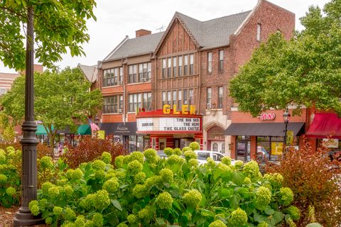 Tiny photo for 84 N Parkside Avenue, Glen Ellyn, IL 60137 (MLS # 12512072)