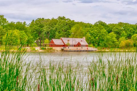 Tiny photo for 84 N Parkside Avenue, Glen Ellyn, IL 60137 (MLS # 12512072)