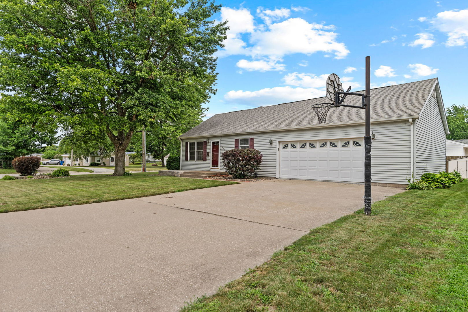 4303 27th Ave Court