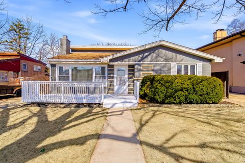 Photo of 4024 W 106th Street, Oak Lawn, IL 60453 (MLS # 12626847)