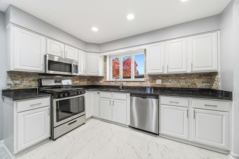 Tiny photo for 4024 W 106th Street, Oak Lawn, IL 60453 (MLS # 12626847)