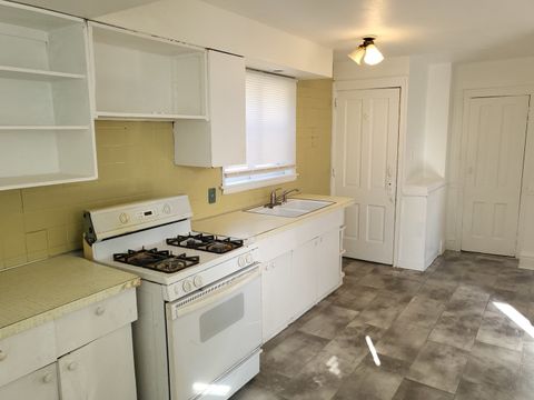 Tiny photo for 1433 5TH Avenue, Rockford, IL 61104 (MLS # 12505474)